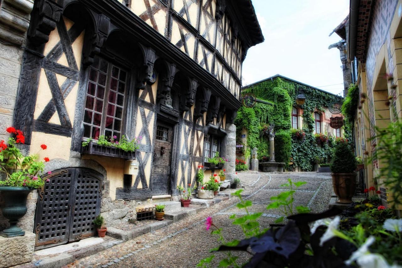 Appart' de la collégiale Bourbon-Lancy Esterno foto